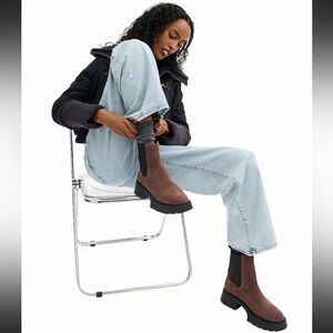 Coach Leah Platform Suede Chelsea Boot Maple Size 7 New With Box